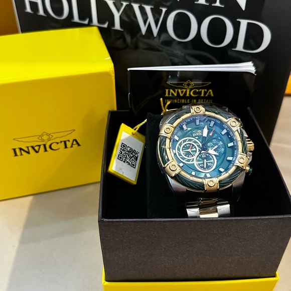 Invicta Classic Gold and Silver Watch with Green Dial - Picture 12 of 16